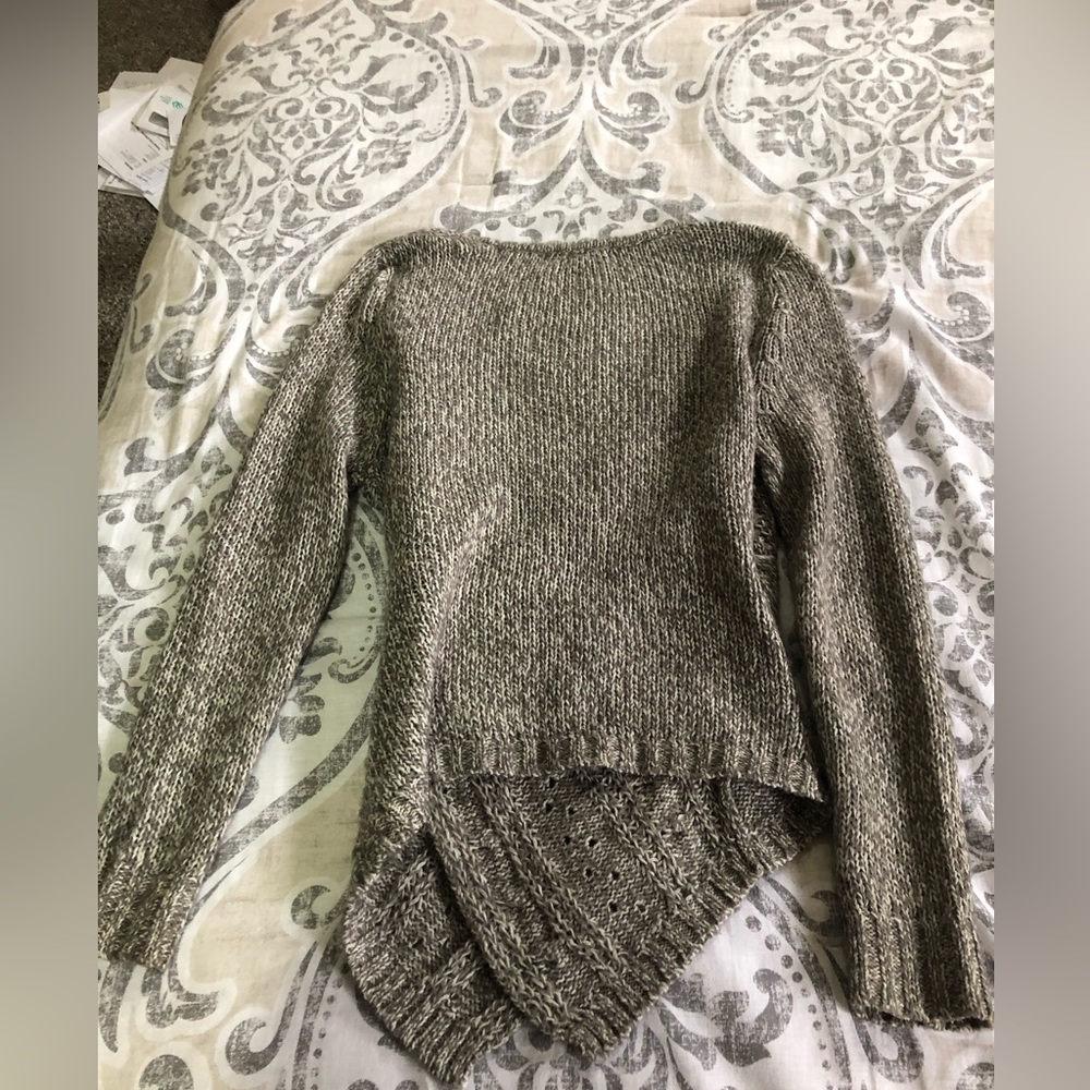 Sweater💜 - Picture 2 of 4
